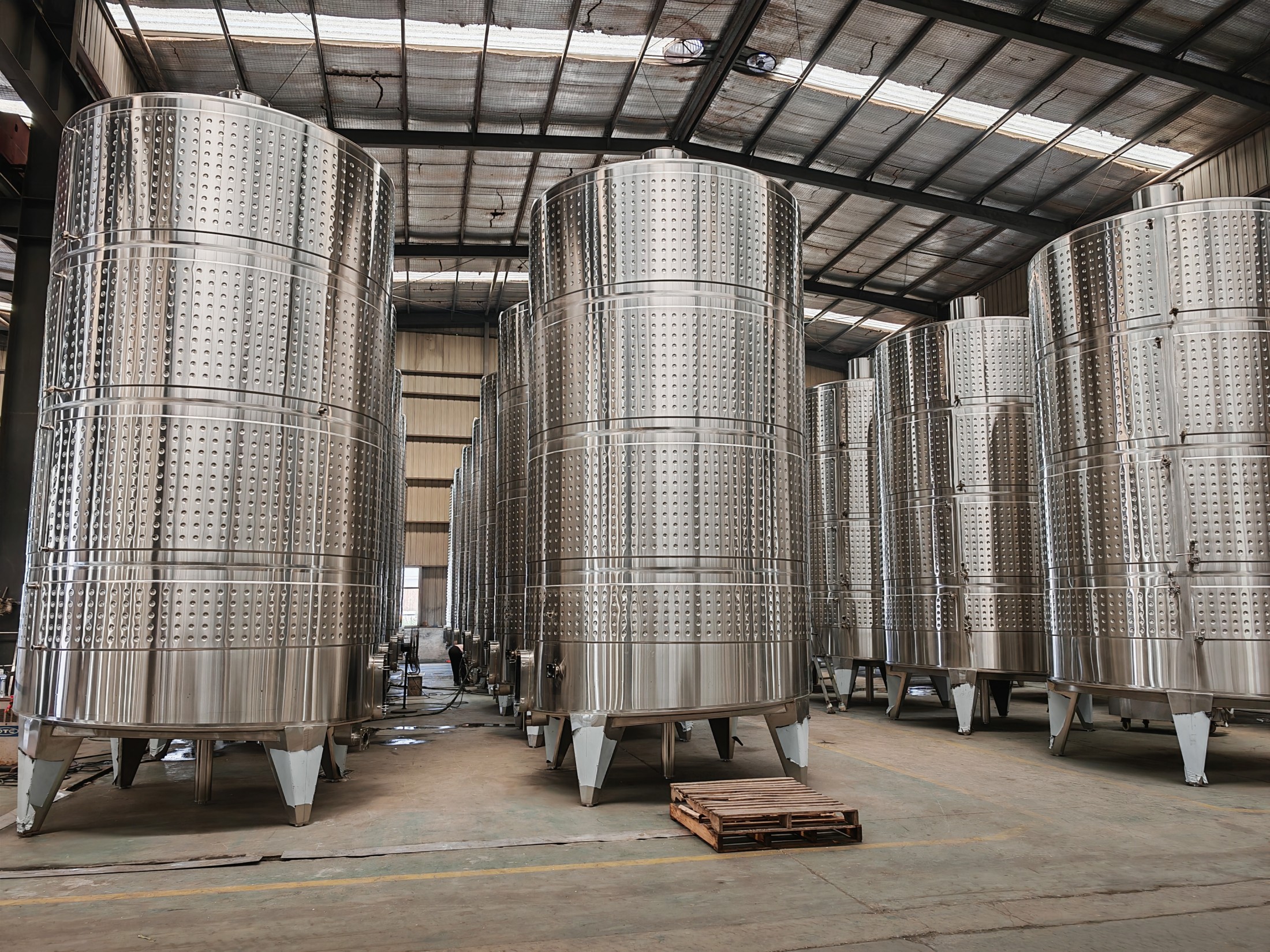 Tanques de Vinho Premium em Aço Inoxidável para Produção de Vinho