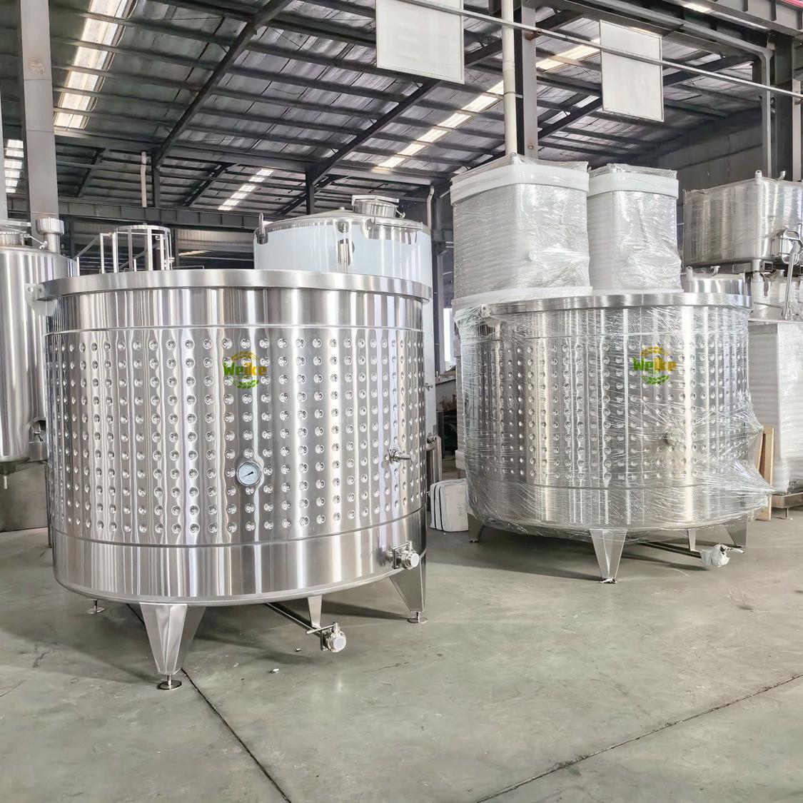 tanques de fermentação abertos de tequila