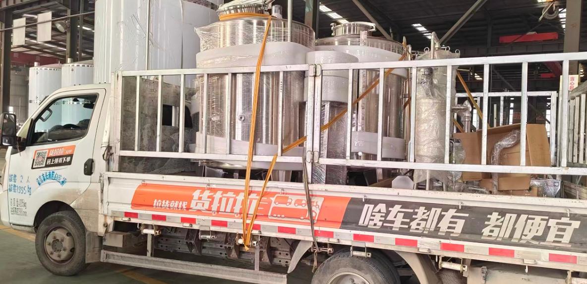 Tanques de Suco Entregues com Sucesso a Clientes em Ruanda