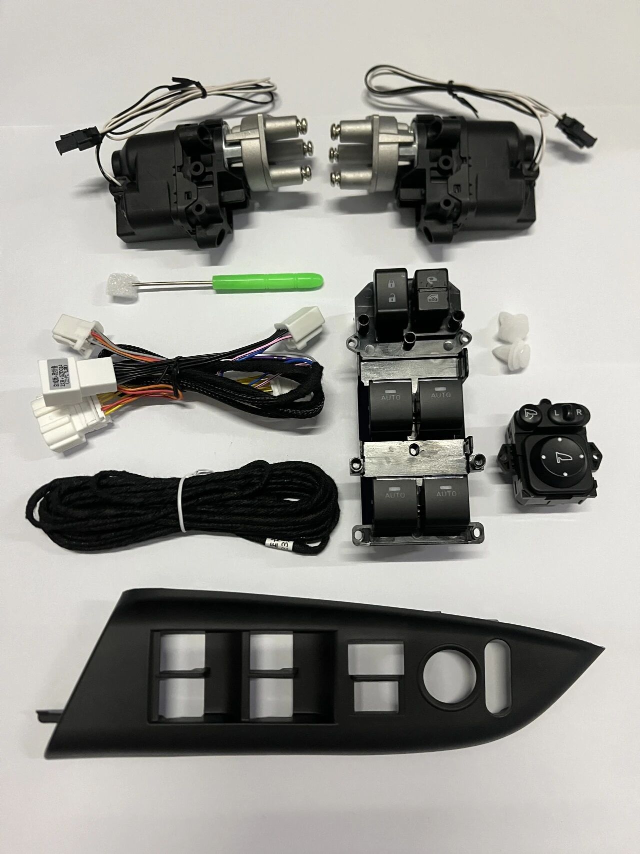Third-generation Fit DDZD-165