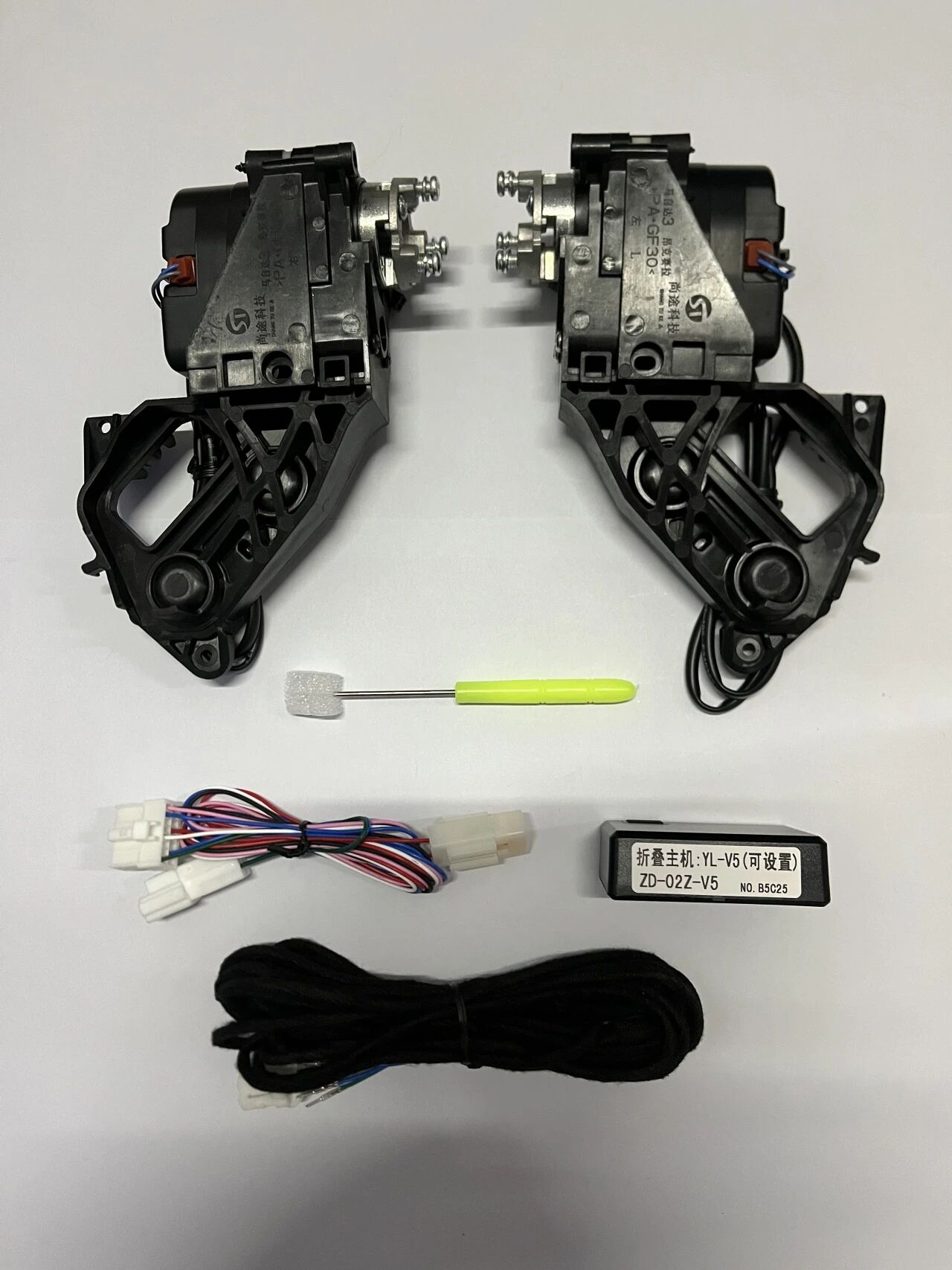 Axela 17-19    DDZD-038