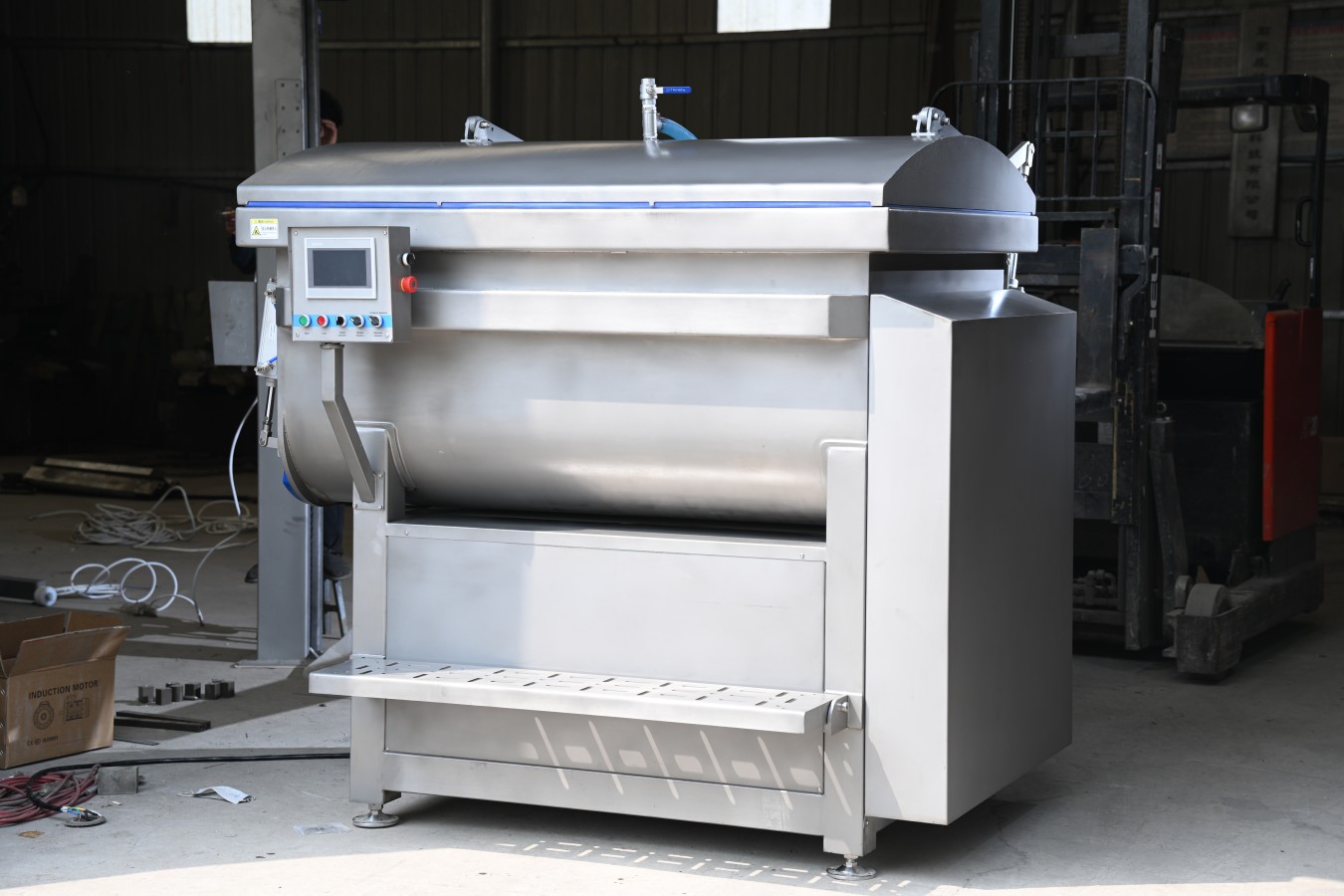 When Does a Vacuum Meat Mixer Improve Product Yield