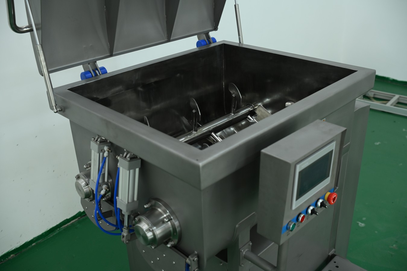 What Affects Vacuum Meat Mixer Cleaning Time and Downtime
