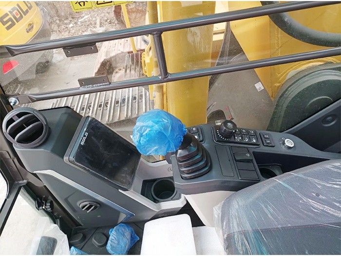 SDLG E6125F Excavator (5) SDLG E6125F Excavator (5)
