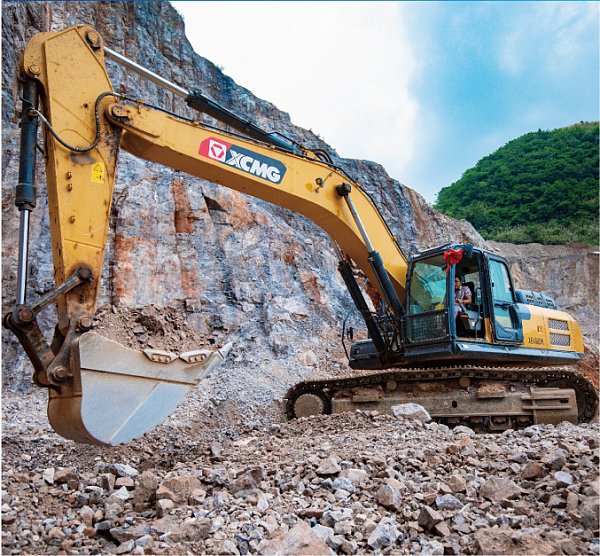 Why Is a Brand New XCMG XE400DK Excavator the Ideal Investment for Heavy Mining and Earthmoving in Ghana?