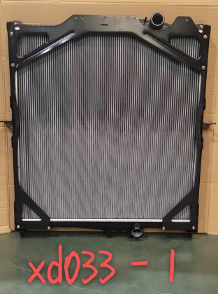 XD033-1 沃尔沃卡车散热器
