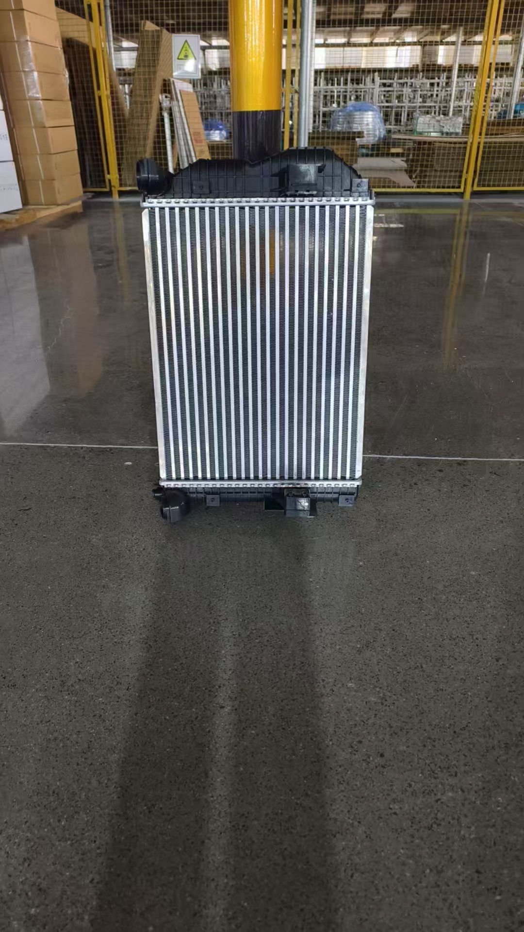 XD331 梅赛德斯-奔驰用中冷器