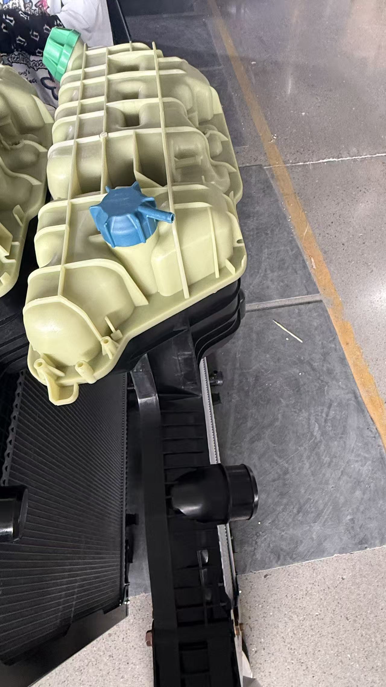 XD047 MAN用散热器