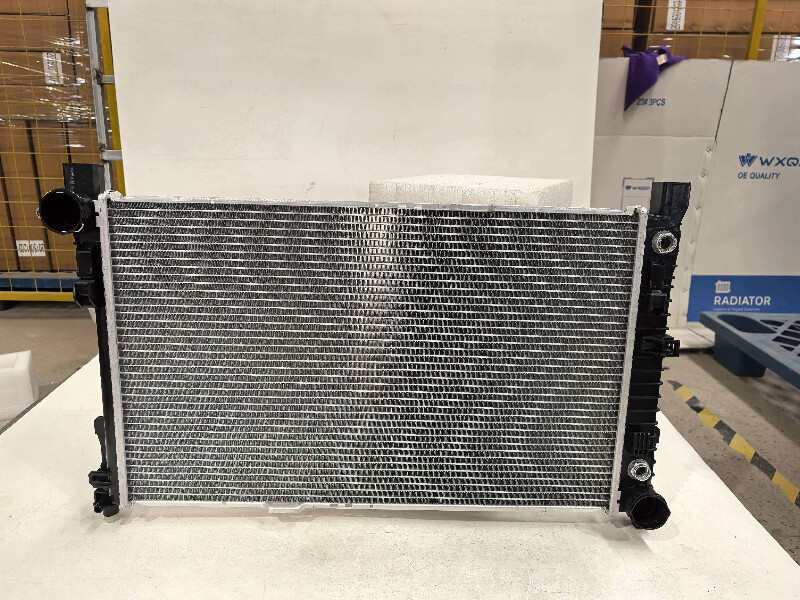 Radiador para Mercedes-Benz 