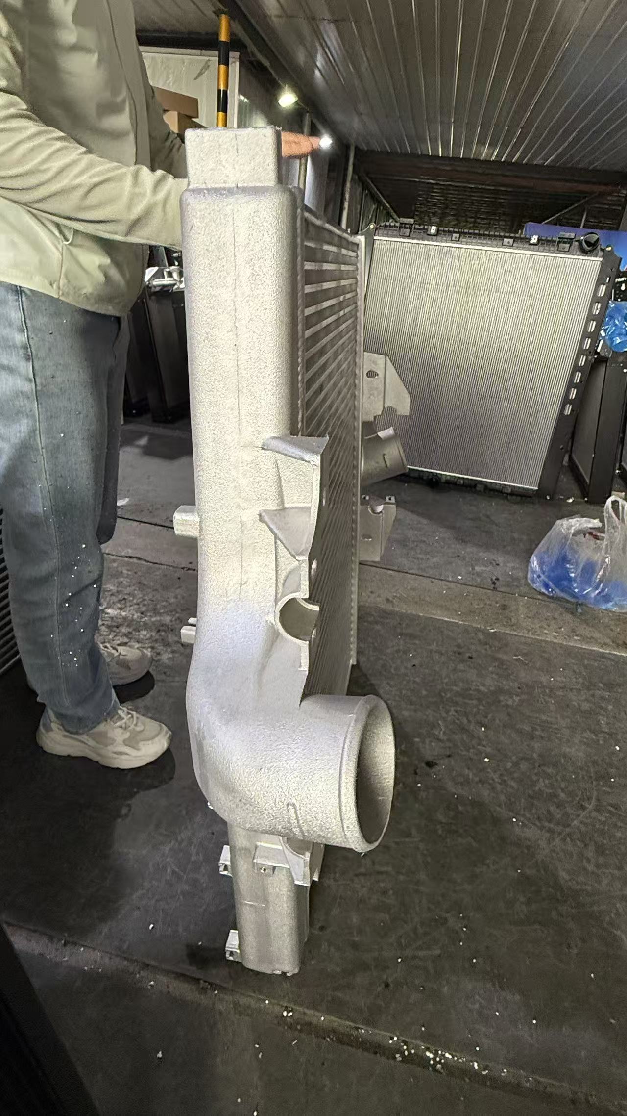 Radiador XD330 para Mercedes-Benz