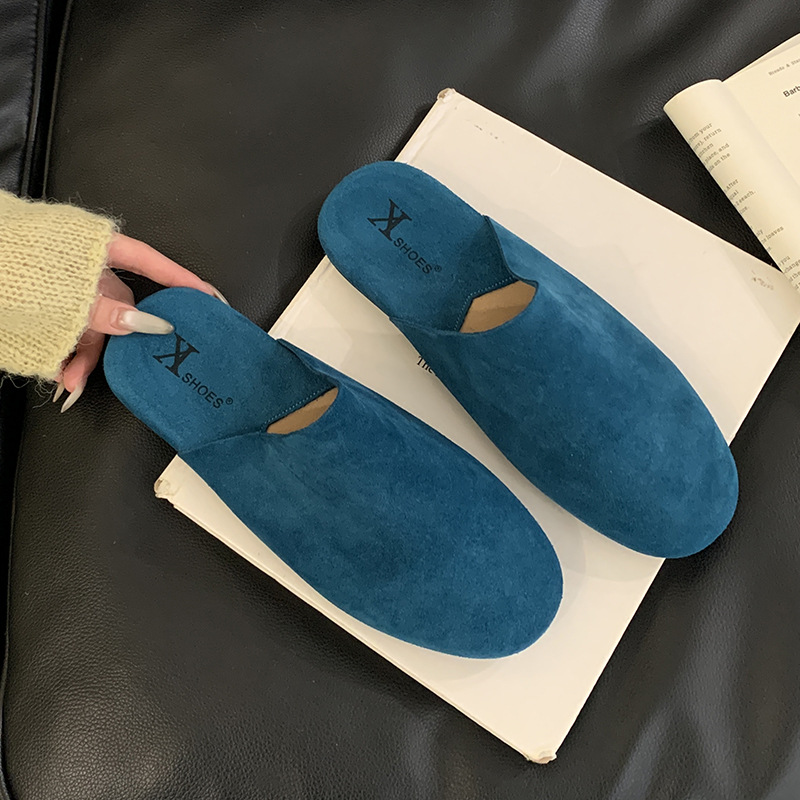 Spring and summer new cow suede flat bottom soft, comfortable, breathable and stylish for wearing. One foot kick grandma anti slip toe cap, half drag
