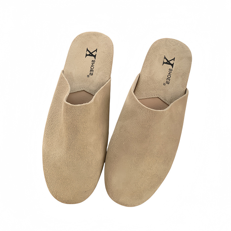 Spring and summer new cow suede flat bottom soft, comfortable, breathable and stylish for wearing. One foot kick grandma anti slip toe cap, half drag