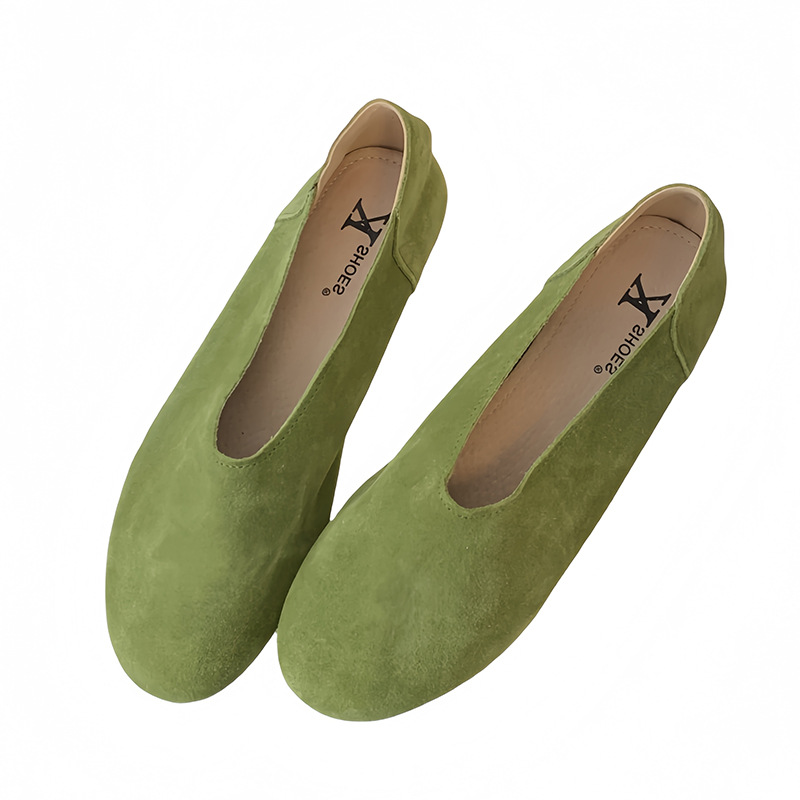 Retro grandma shoes, women's genuine leather new item, frosted leather flat bottom, soft sole, one foot kick, bean grandma shoes, single shoe with skirt