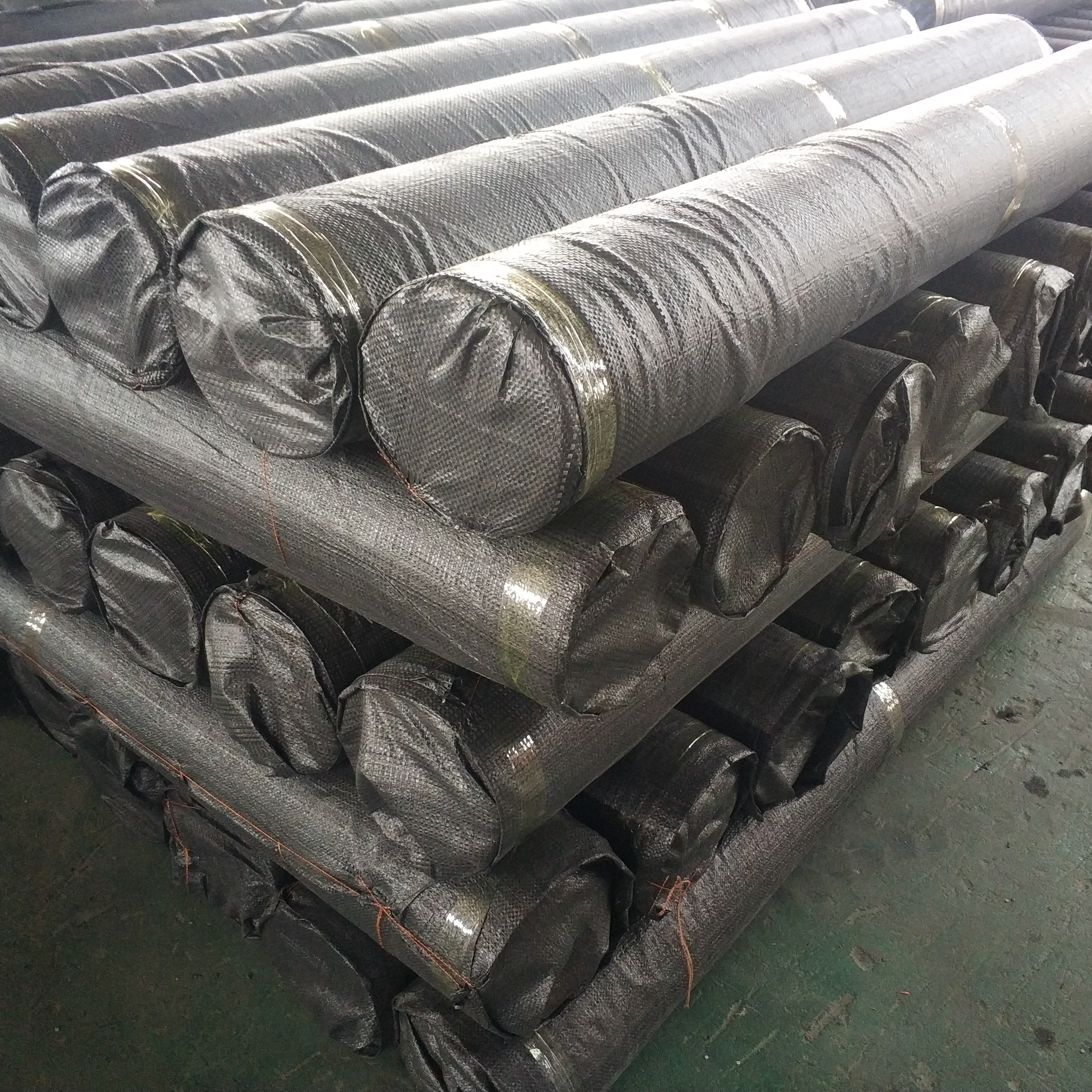 GREEN TEXTURED ASTM GM13 QUALITY HDPE GEOMEMBRANE