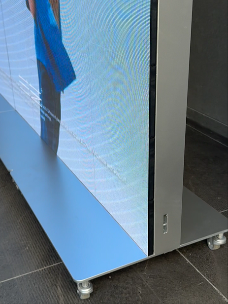 Outdoor Multi-screen