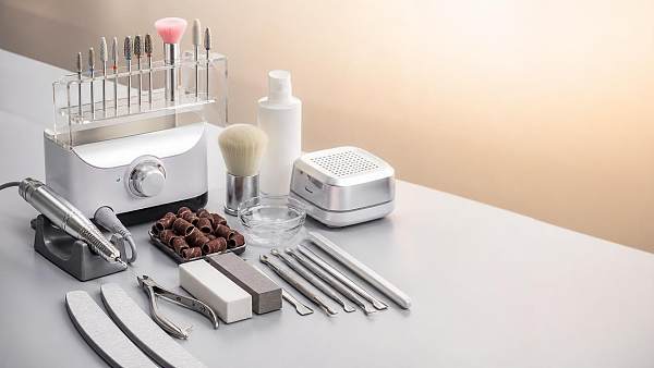 Must-Have Items for Nail Technicians in 2026: Tool Kit Priorities