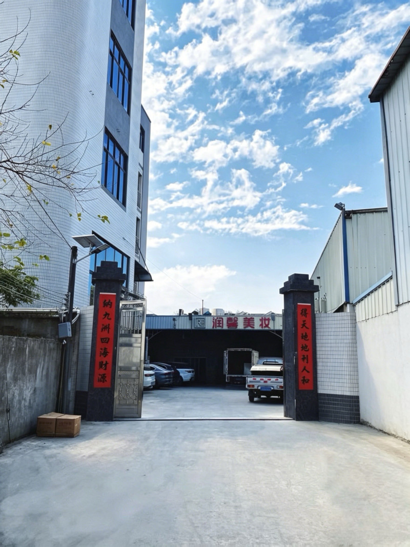 ec6f69b0-9a07-437d-992a-5f75ed6a0795