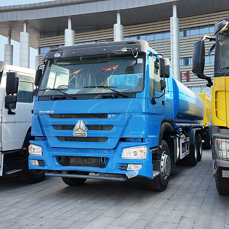 Подержанный и восстановленный водовоз HOWO 6X4 371hp для полива