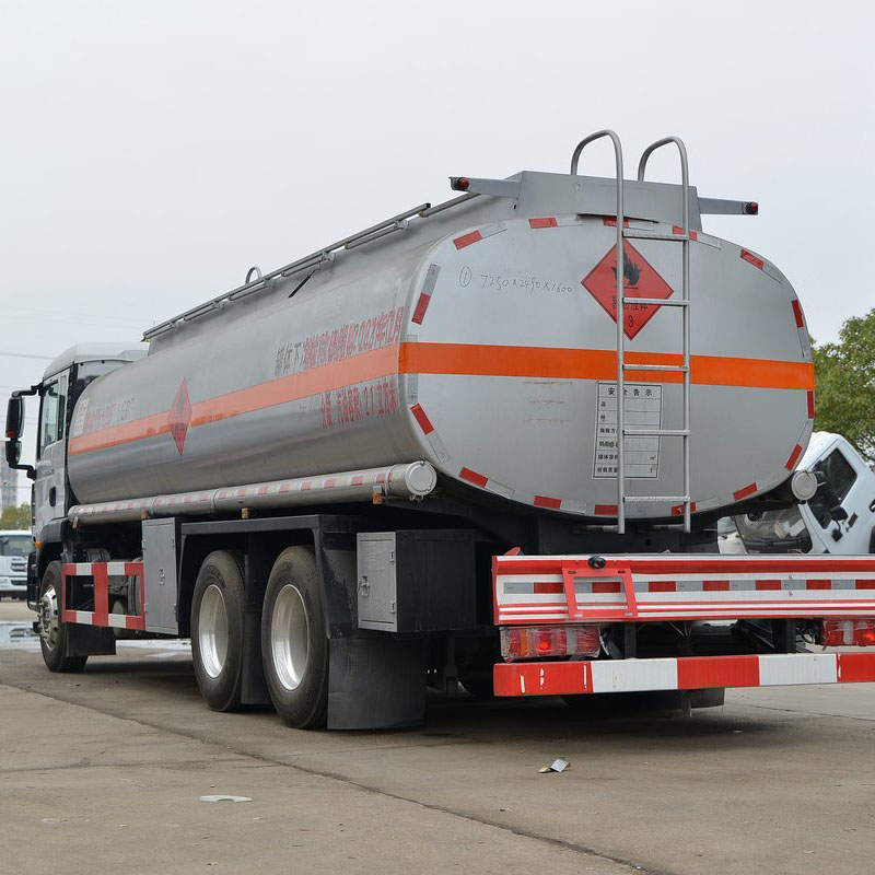 Подержанный автоцистерна Sitrak 6x4