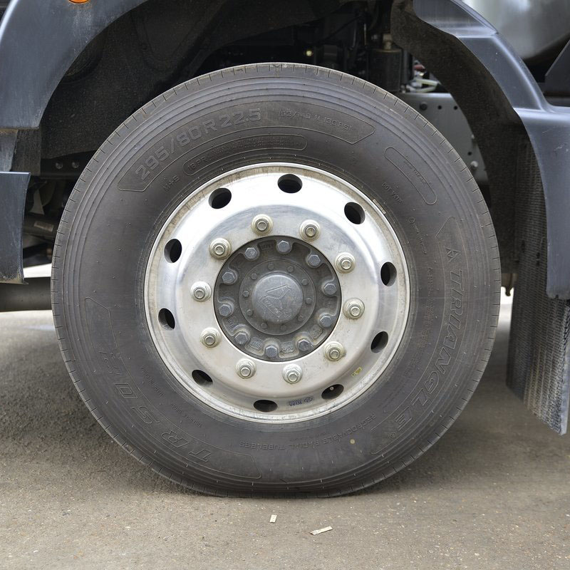 Подержанный автоцистерна Sitrak 6x4