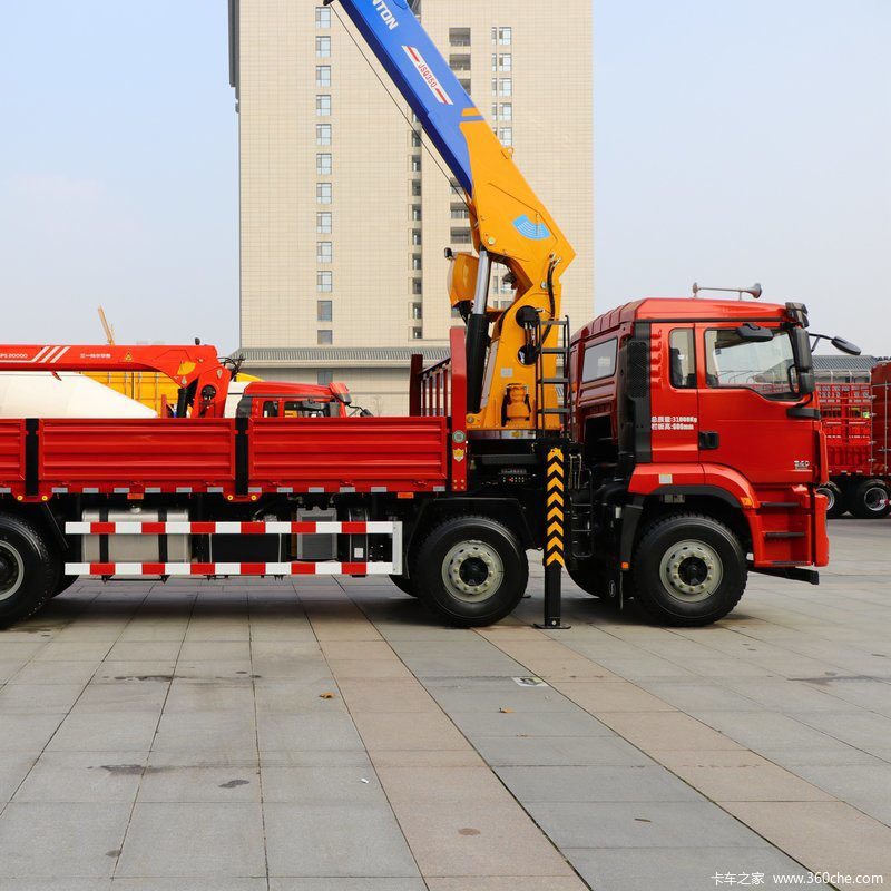 Подержанный кран-манипулятор 8x4 со стрелой на продажу