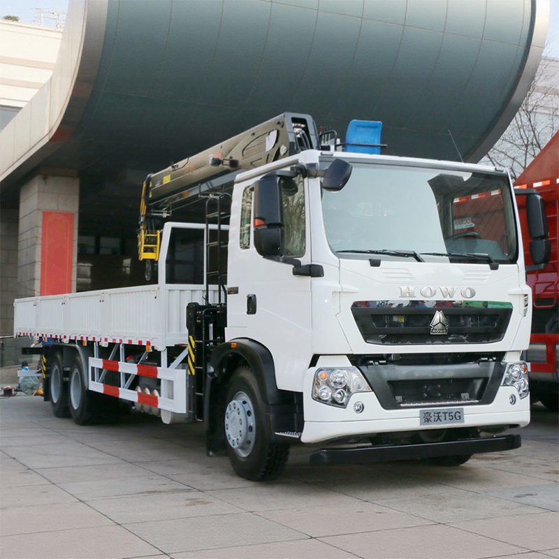 Подержанный автокран HOWO T5G 6X4