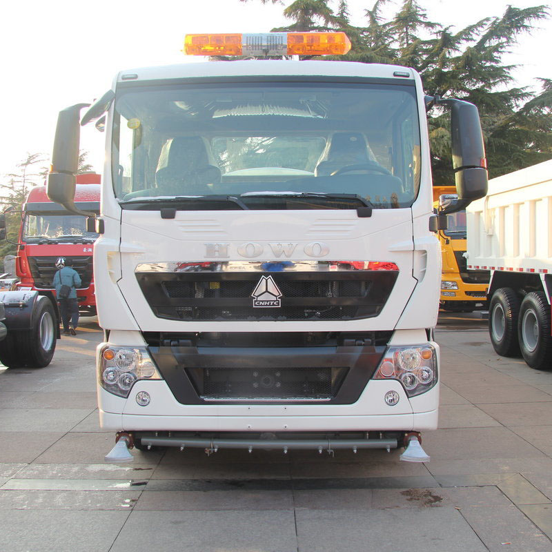 Подержанный водовоз HOWO 4x2 371HP 6-колесный поливомоечный автомобиль