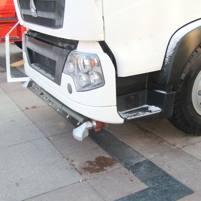 Подержанный водовоз HOWO 4x2 371HP 6-колесный поливомоечный автомобиль