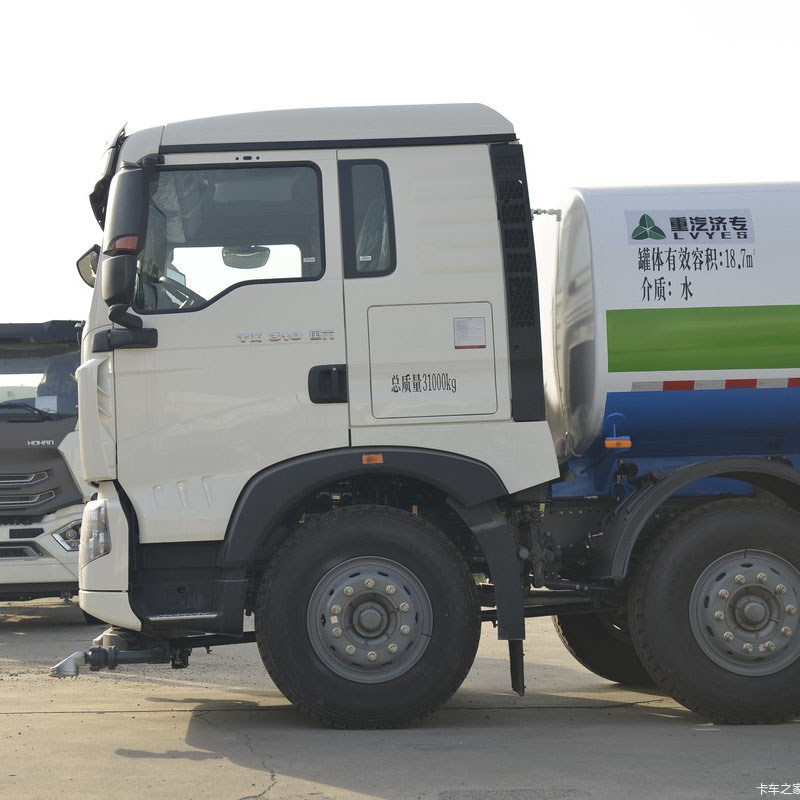 Подержанный водовоз HOWO 8x4 371HP 12-колесный поливомоечный автомобиль
