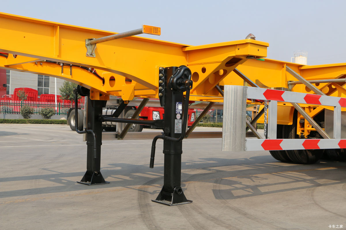 Бывший в использовании 40-футовый контейнерный полуприцеп