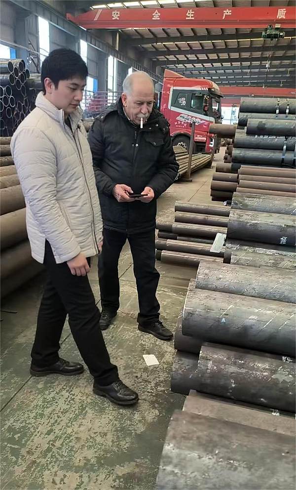 214a3c9c1d14c26a4e43aee7550e285