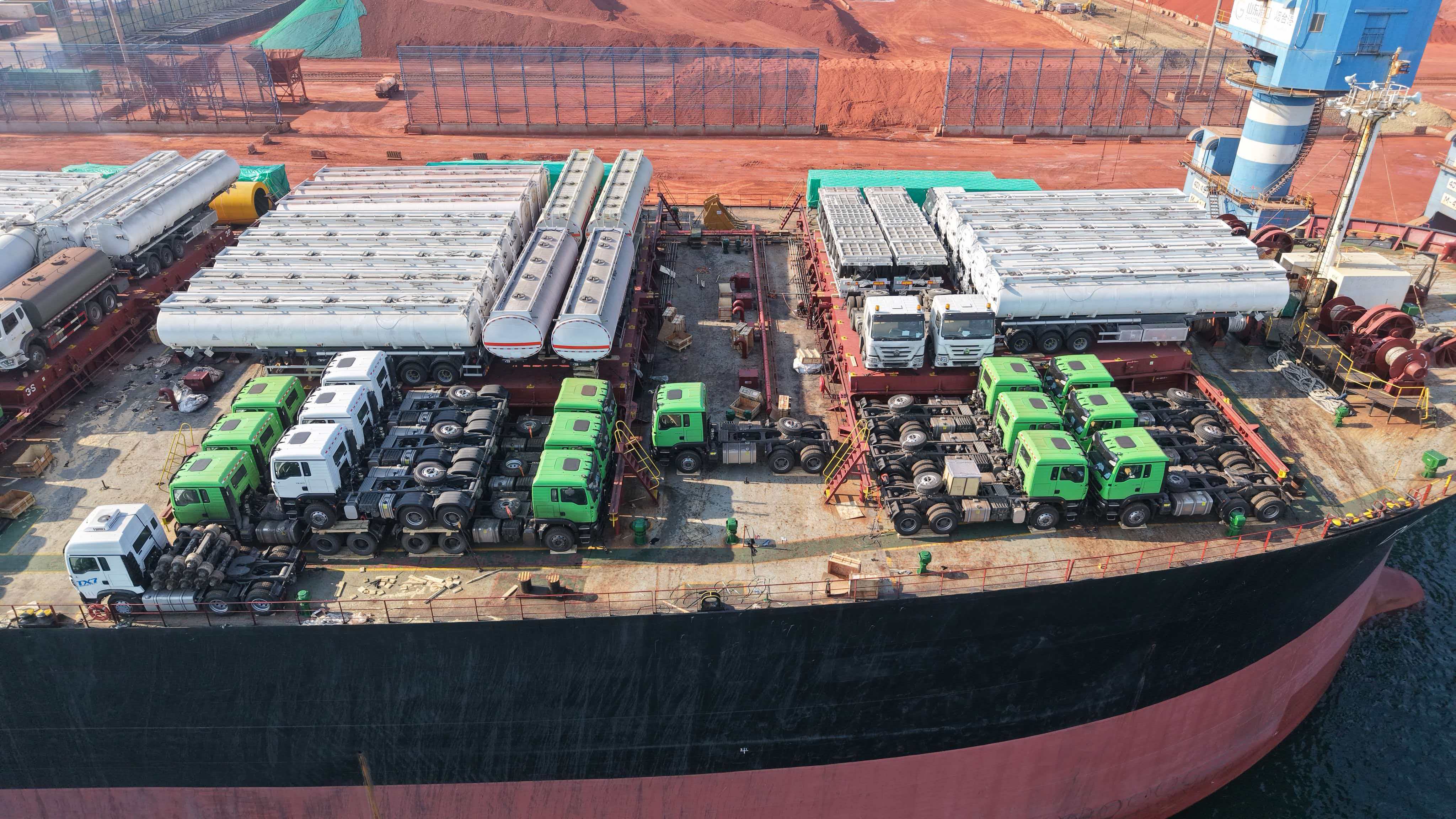 Custom Fuel Tank Trucks Delivered to West Africa for Fuel Distribution Operations