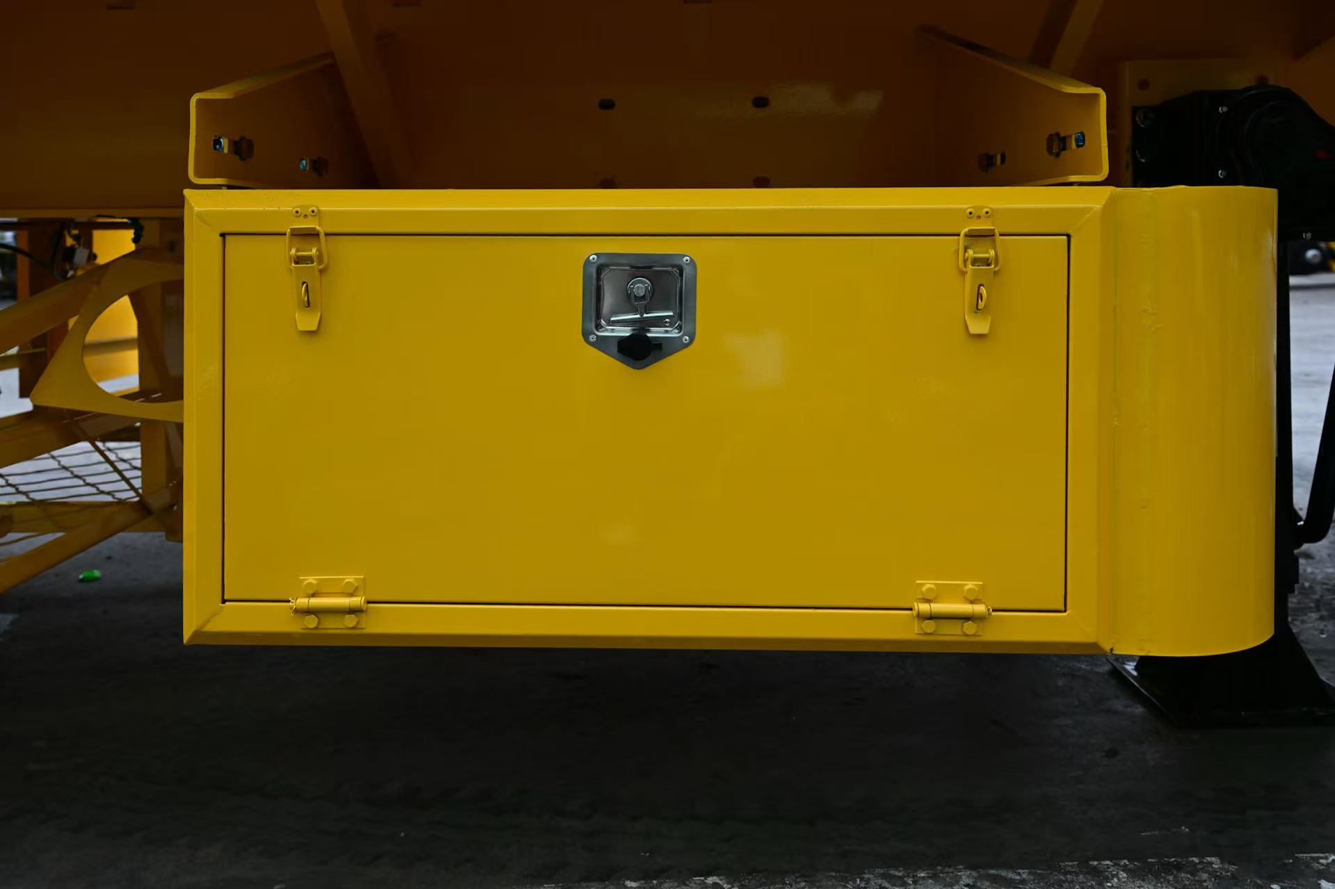 4-Axle Sidewall Semi Trailer with Lift Axle