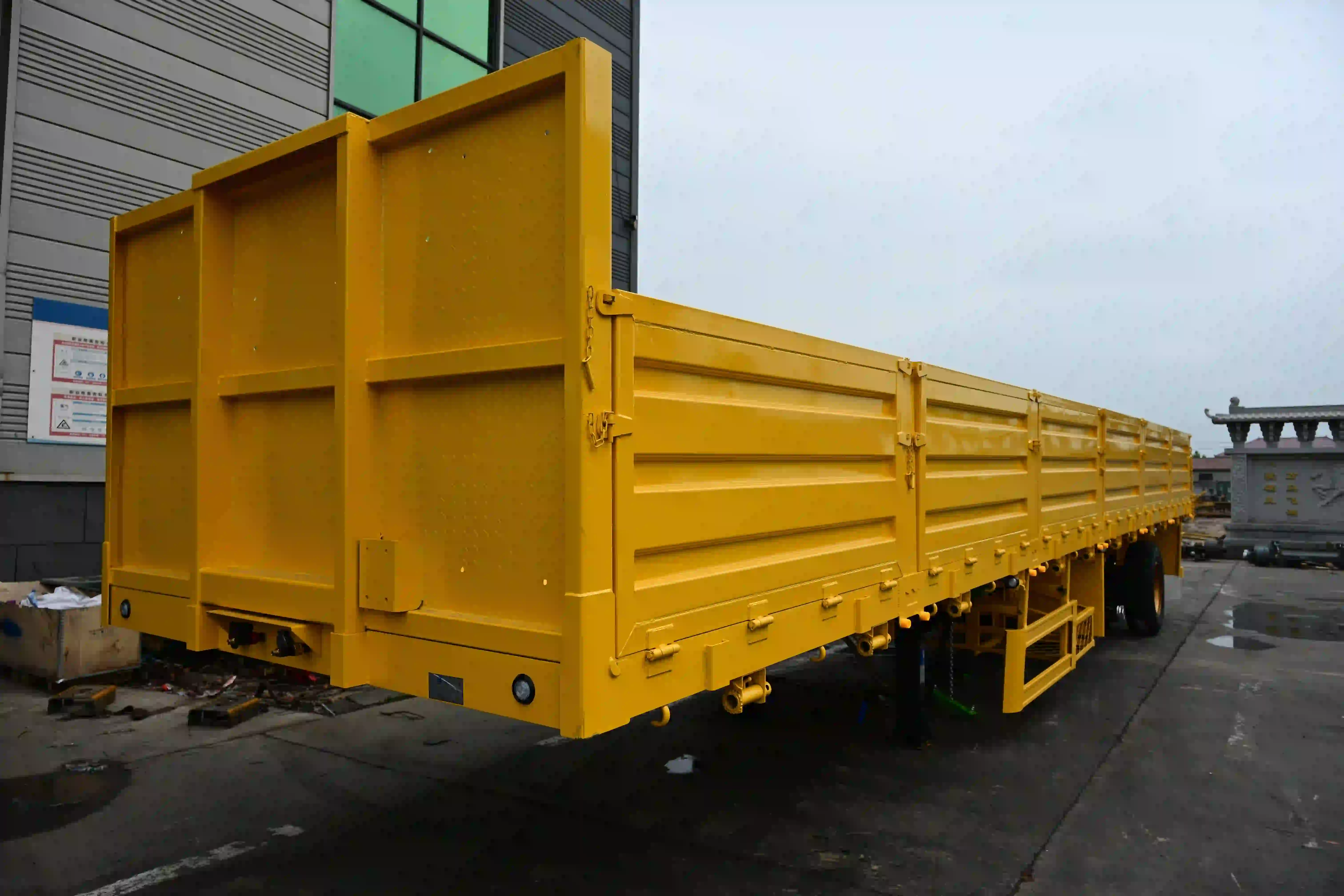 4-Axle Sidewall Semi Trailer with Lift Axle