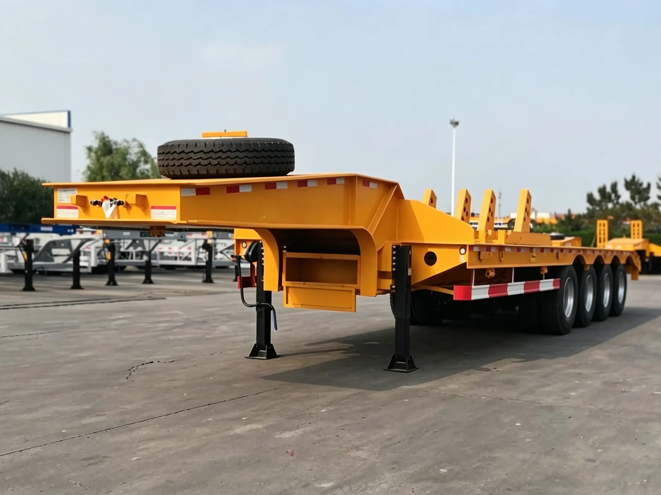 13m 4-Axle Low Bed Semi Trailer