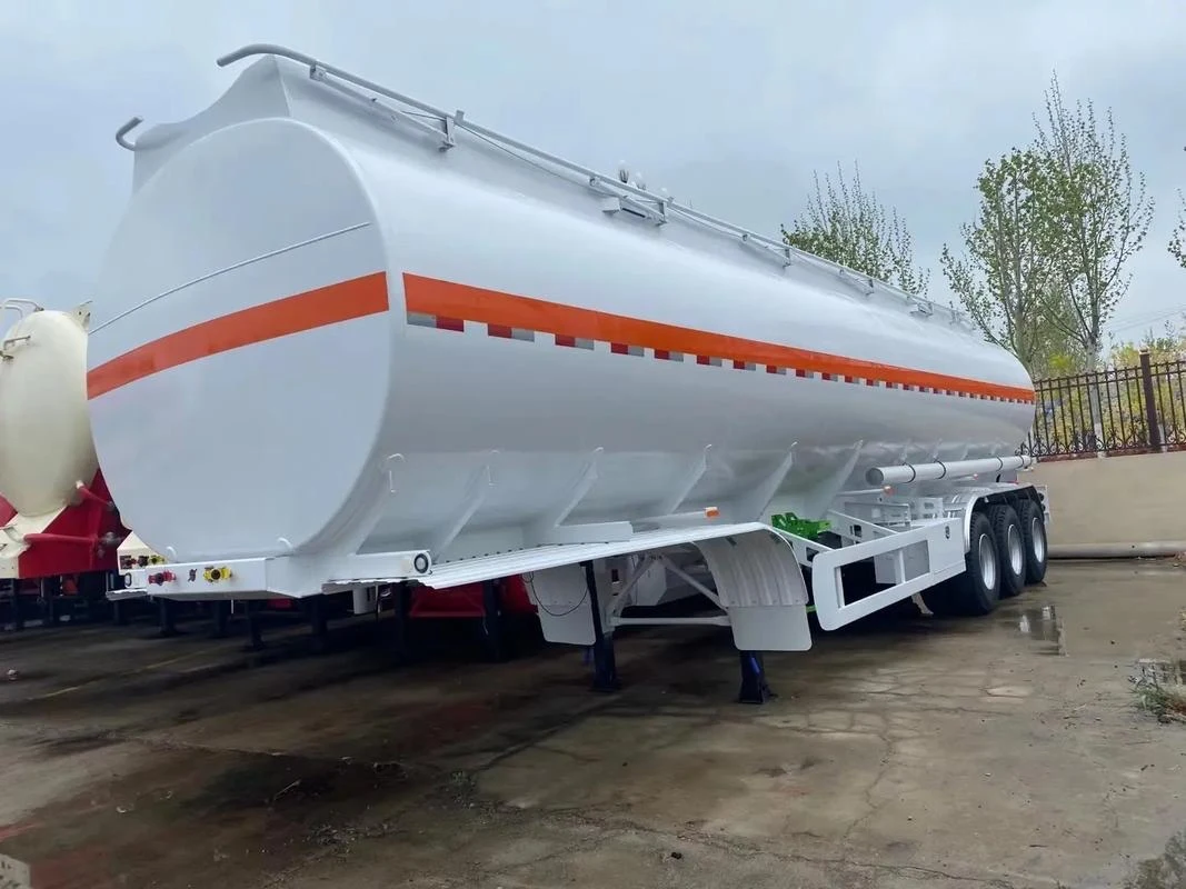 3-Axle 45000L Straight-Beam Integrated Fuel Tanker Trailer