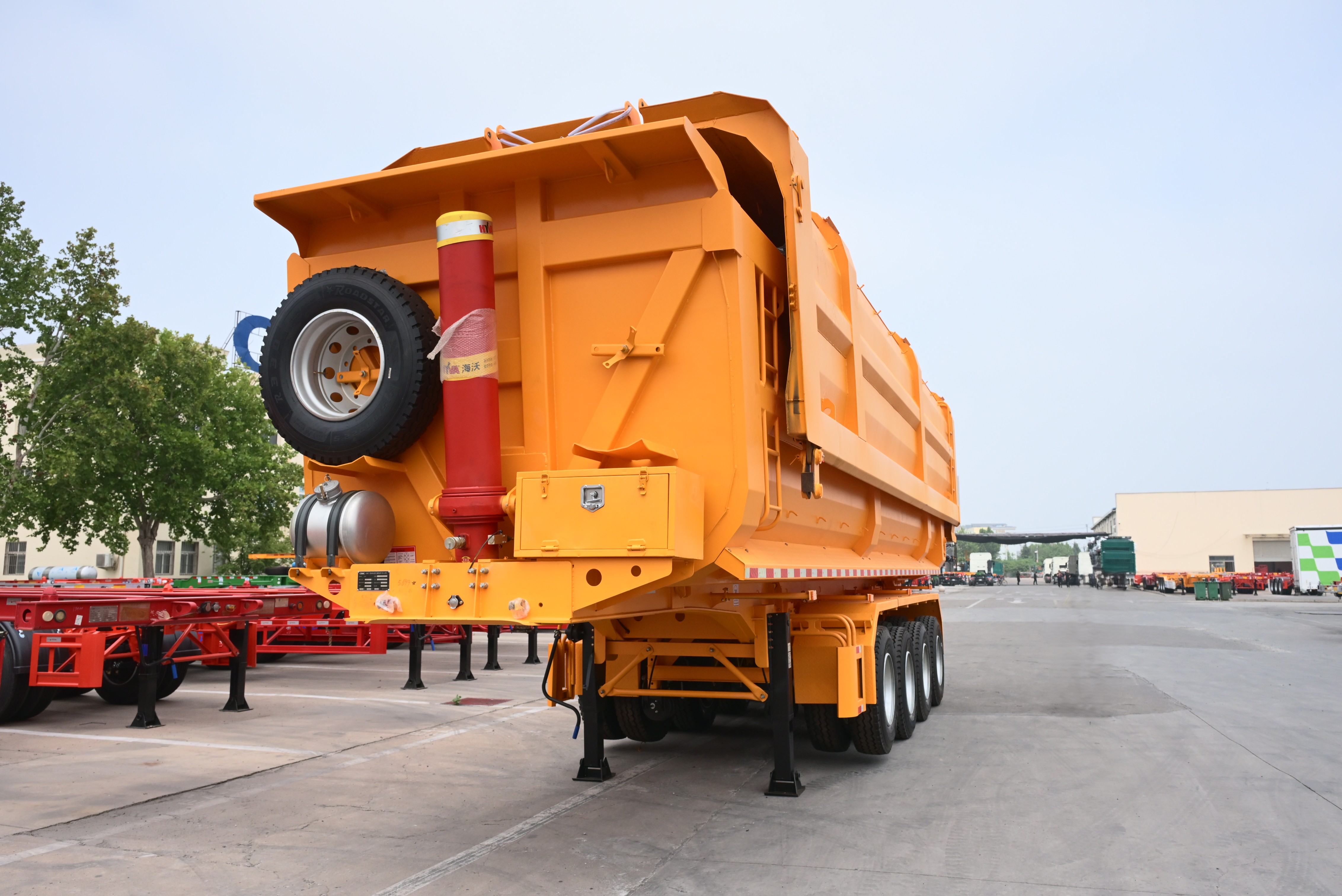 4‑Axle Tipper Semi‑trailer with Front Lift Axle