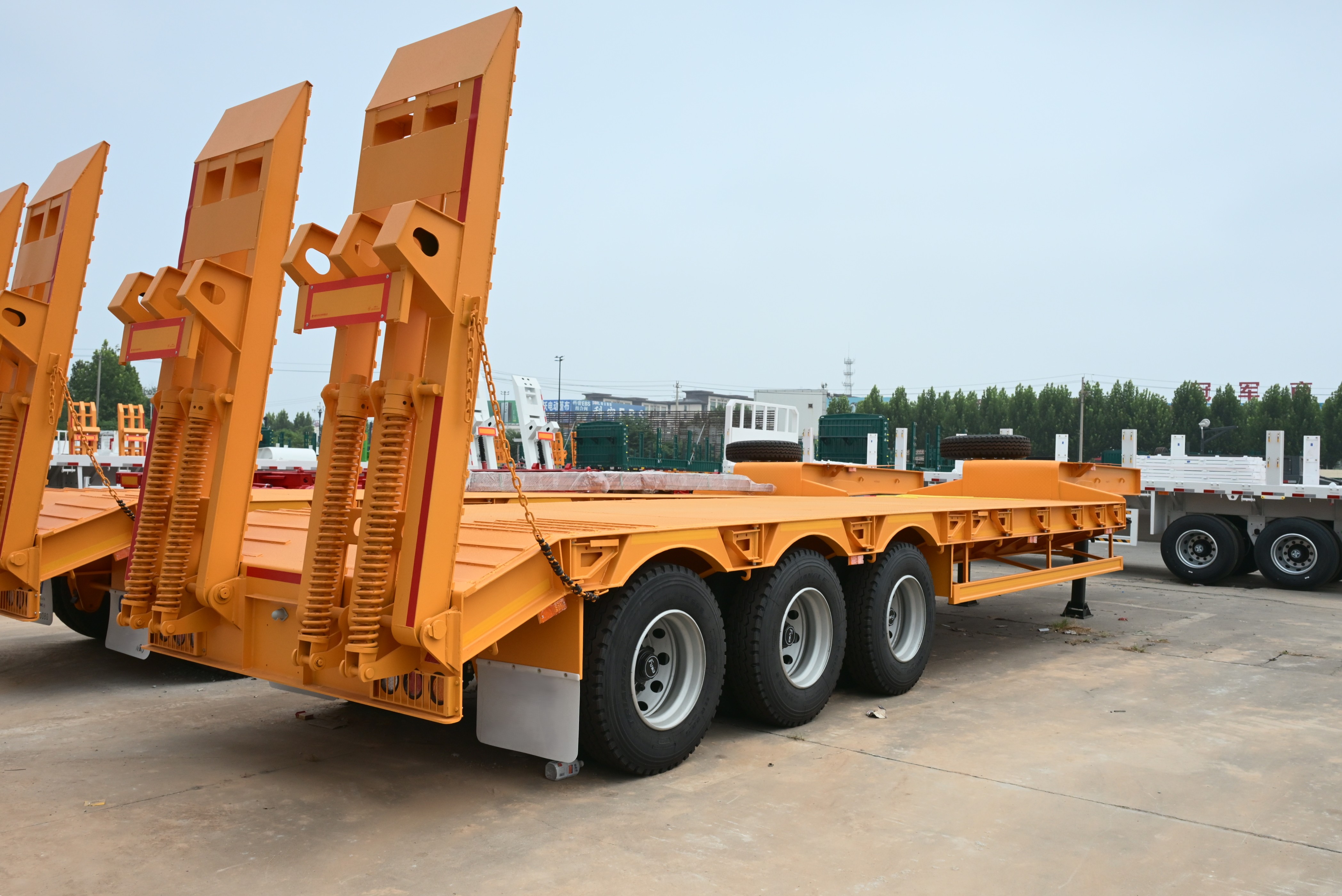 3-Axle Lowbed Trailer