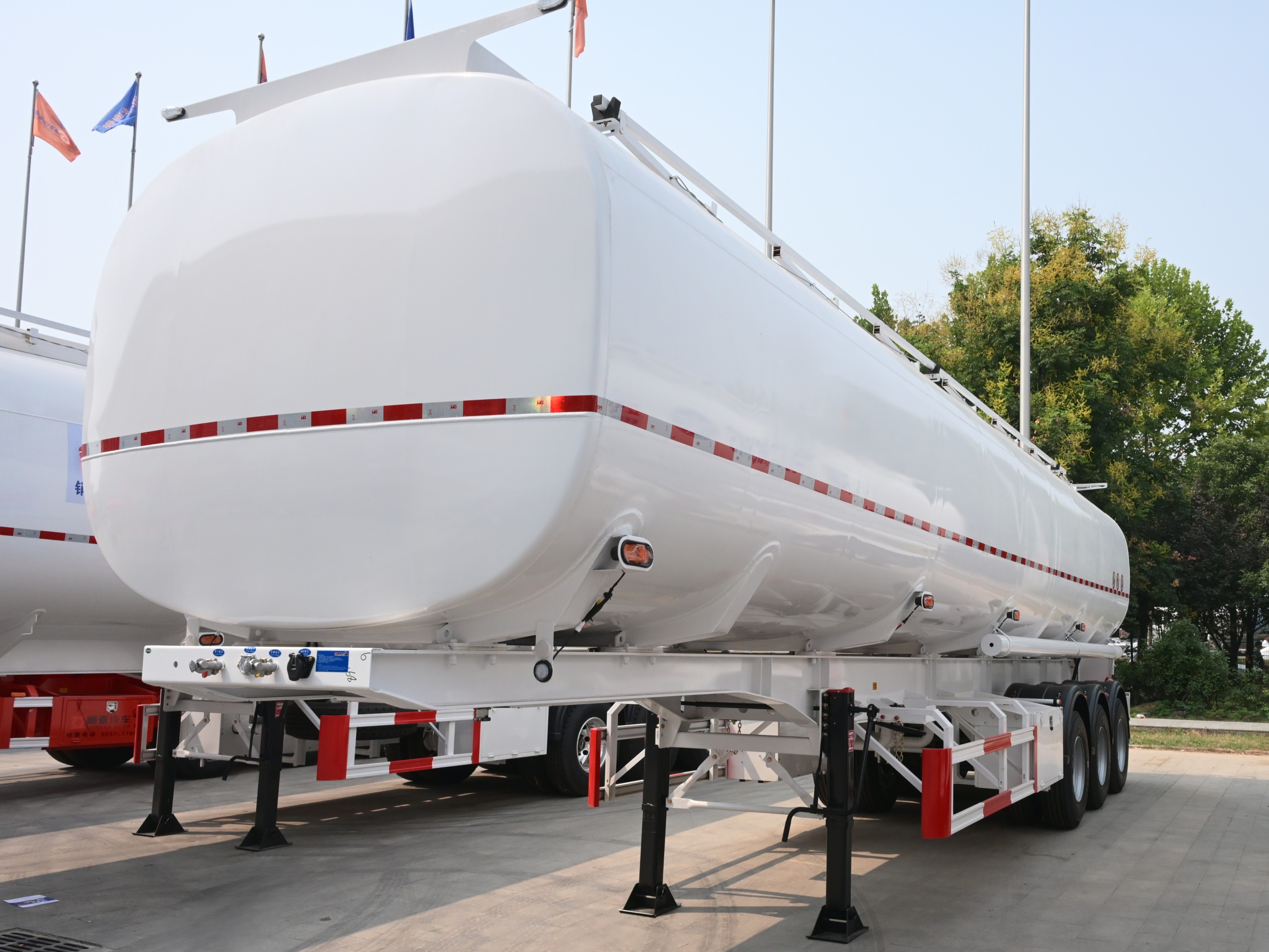 45m³ 5-Compartment Fuel Tanker Semi-Trailer