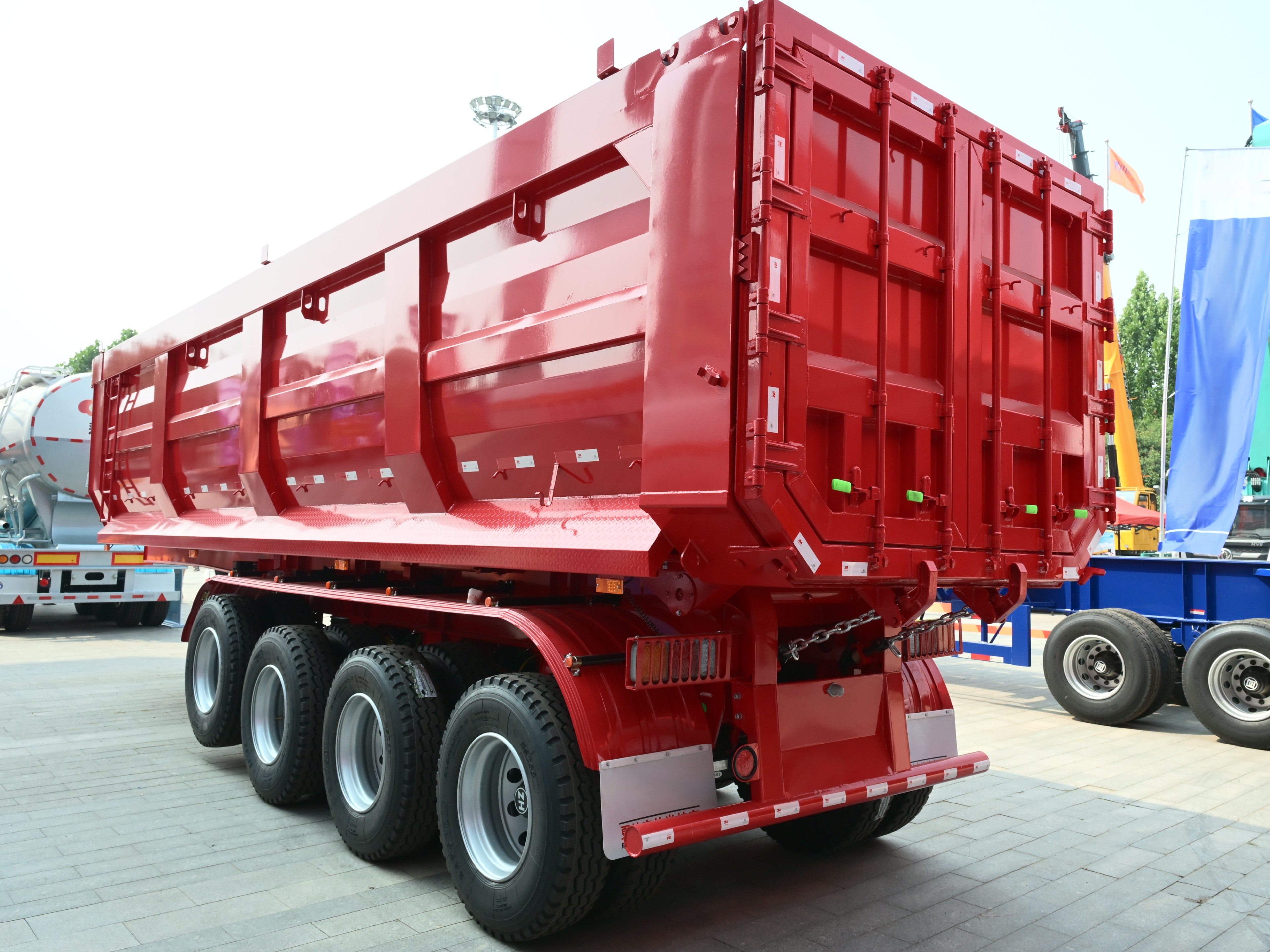 4-Axle Rear Tipper Semi-Trailer with Lift Axle