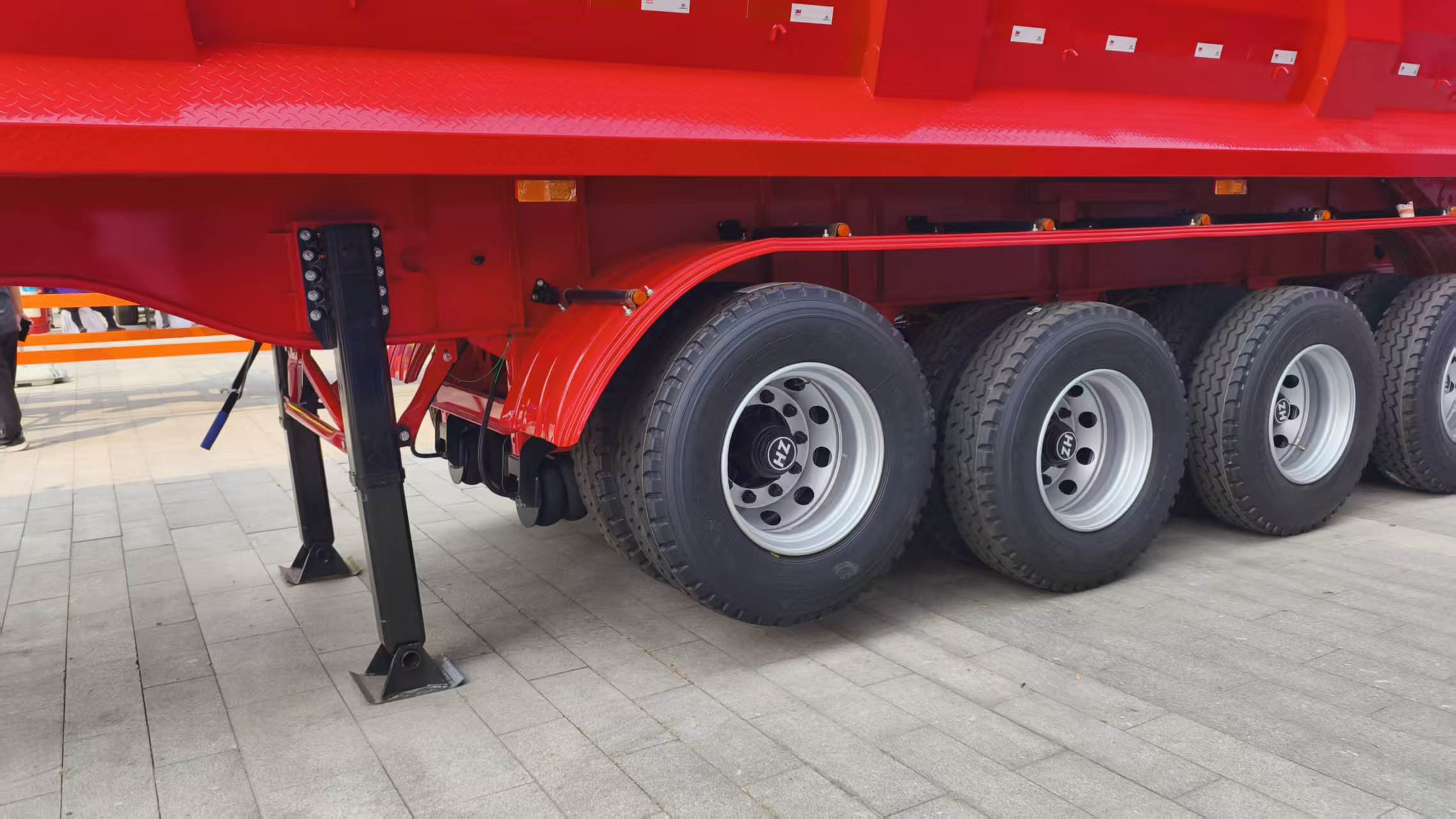 4-Axle Rear Tipper Semi-Trailer with Lift Axle