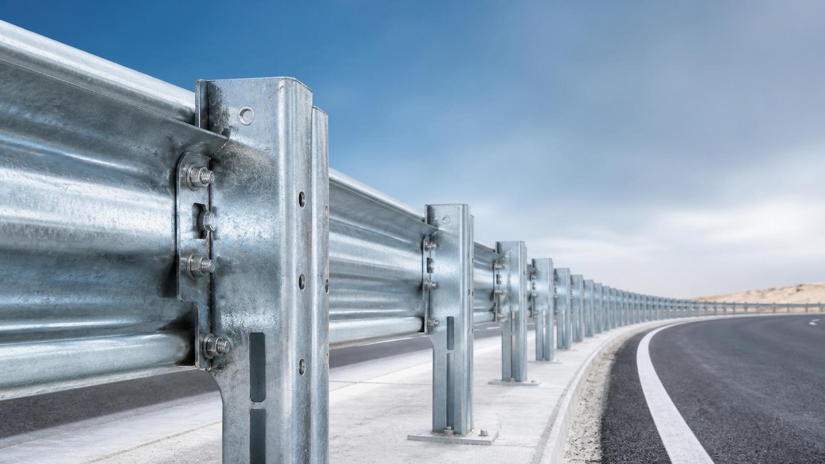 How Z Post Profiles Improve Barrier Support in Roadside Safety Systems How Z Post Profiles Improve Barrier Support in Roadside Safety Systems