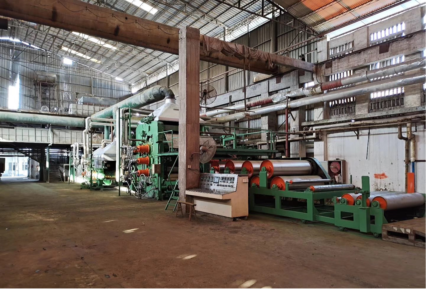 Khách hàng Indonesia kiểm tra thiết bị tại công ty chúng tôi