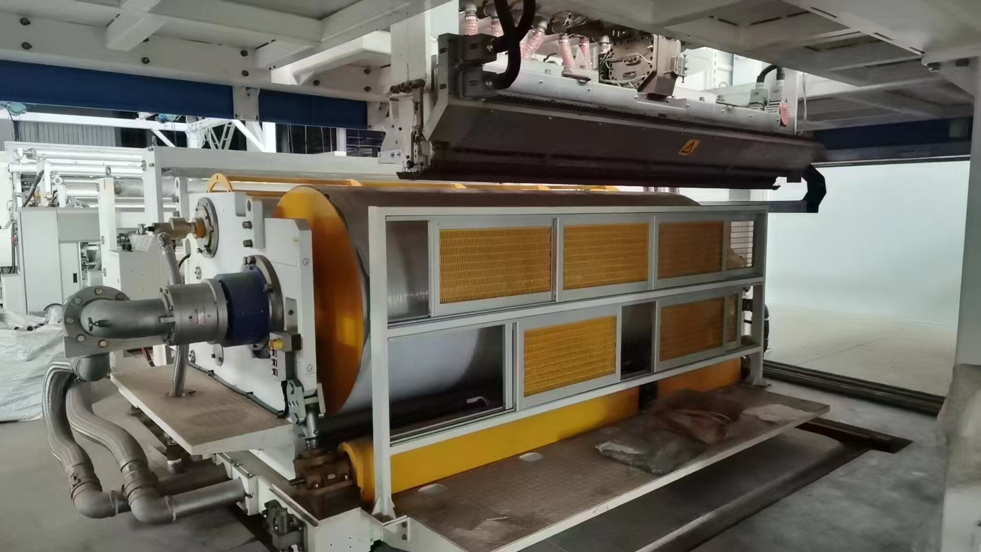 CLIENTUL DIN IRAN INSPECTEAZĂ LINIA DE LAMINARE A FOLIEI