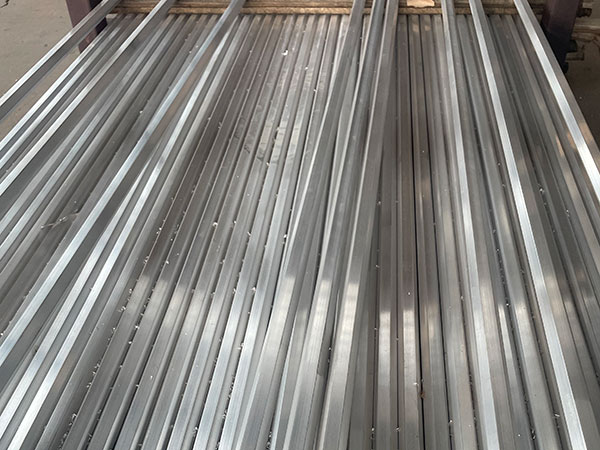Pure aluminum busbar