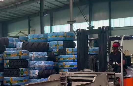 Large-scale Warehousing & Efficient Shipment Large-scale Warehousing & Efficient Shipment
