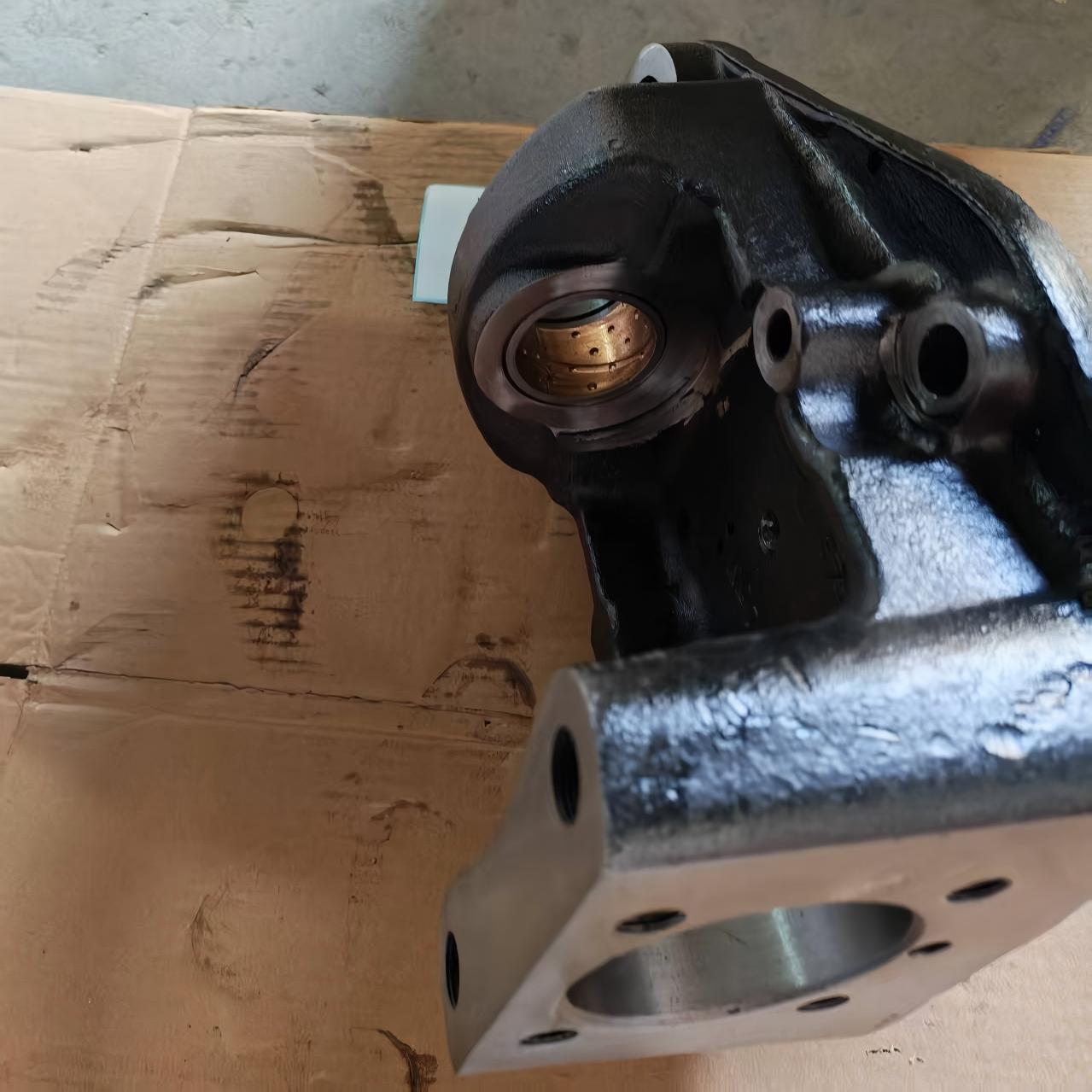 Steering Knuckle HOWO L 199112410057 Heavy Duty Front Axle Knuckle Assembly for SINOTRUK Truck