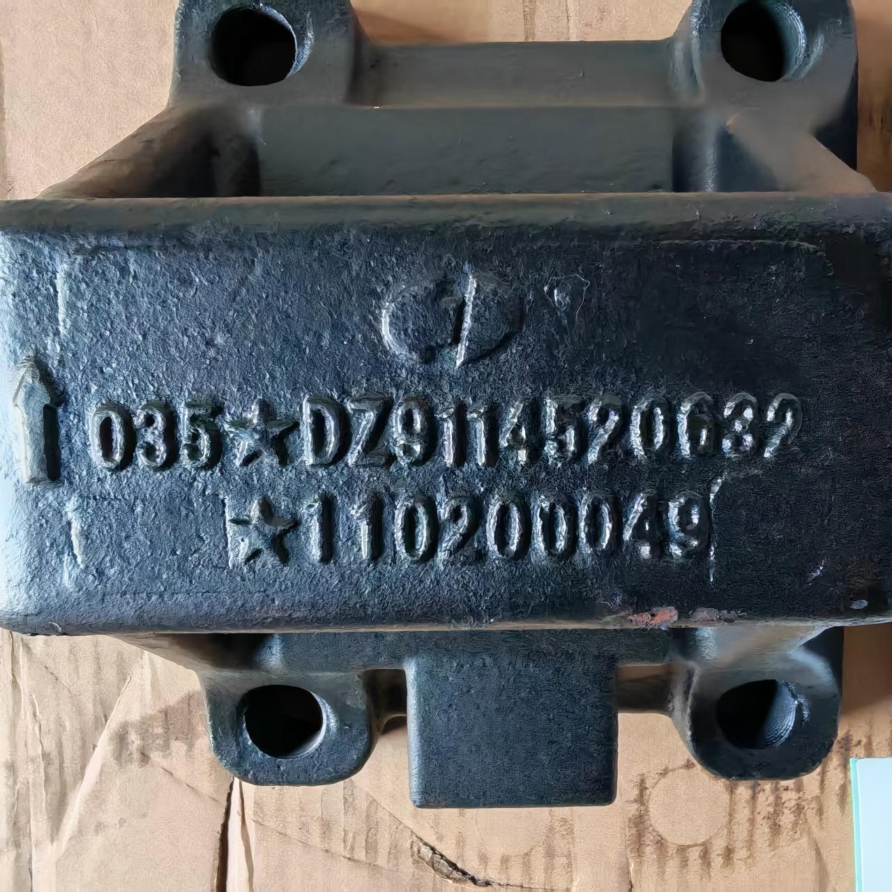 Spring Seat R SHACMAN DZ9114520630 Leaf Spring Bracket / Suspension Mount for Shacman Truck