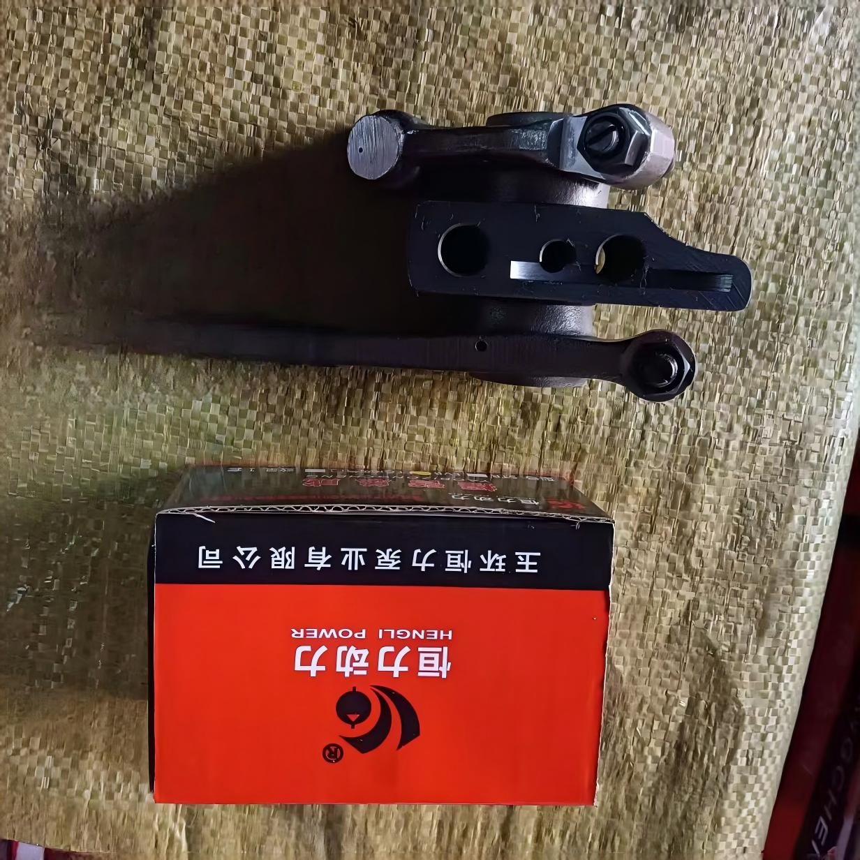 Rock Arm 375 Engine Rocker Arm Assembly for HOWO 375 Heavy Duty Diesel Engine