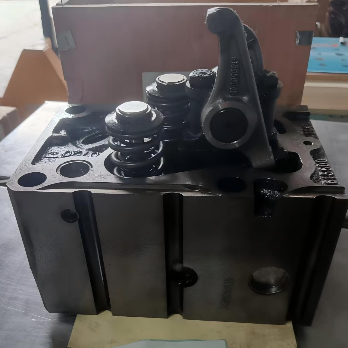 615 Top Cylinder Complete 161560040058 Complete Cylinder Head Assembly for SINOTRUK HOWO WD615 Diesel Engine